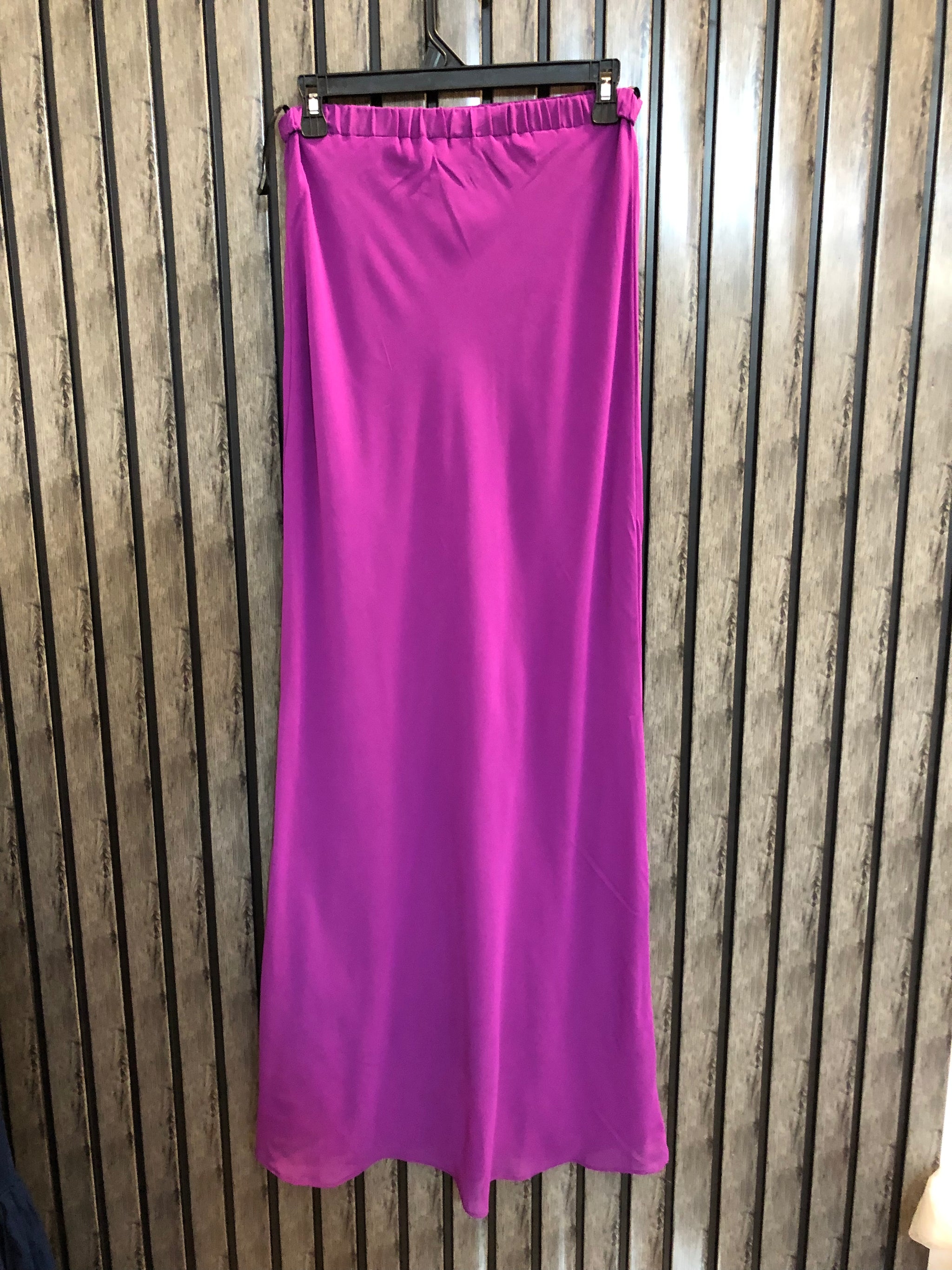 Waist 32  Length 44  Fabric Chiffon The House of Western Skirt Collection