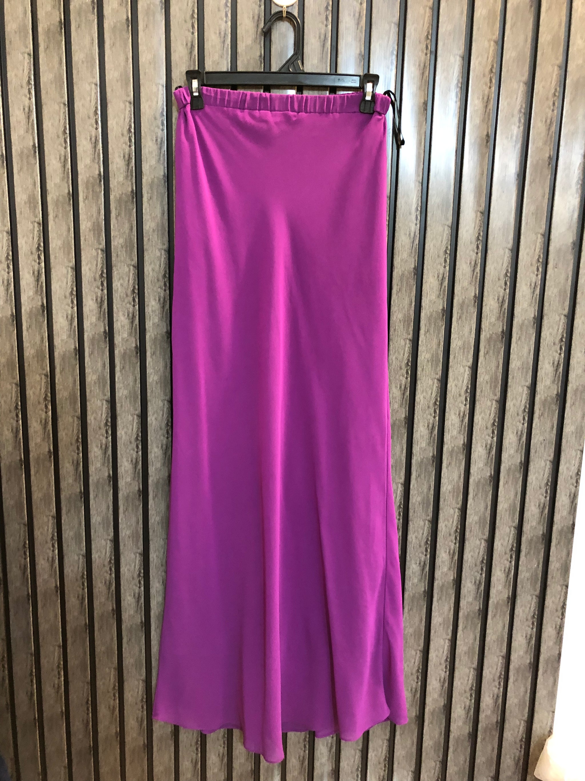 Waist 32  Length 44  Fabric Chiffon The House of Western Skirt Collection