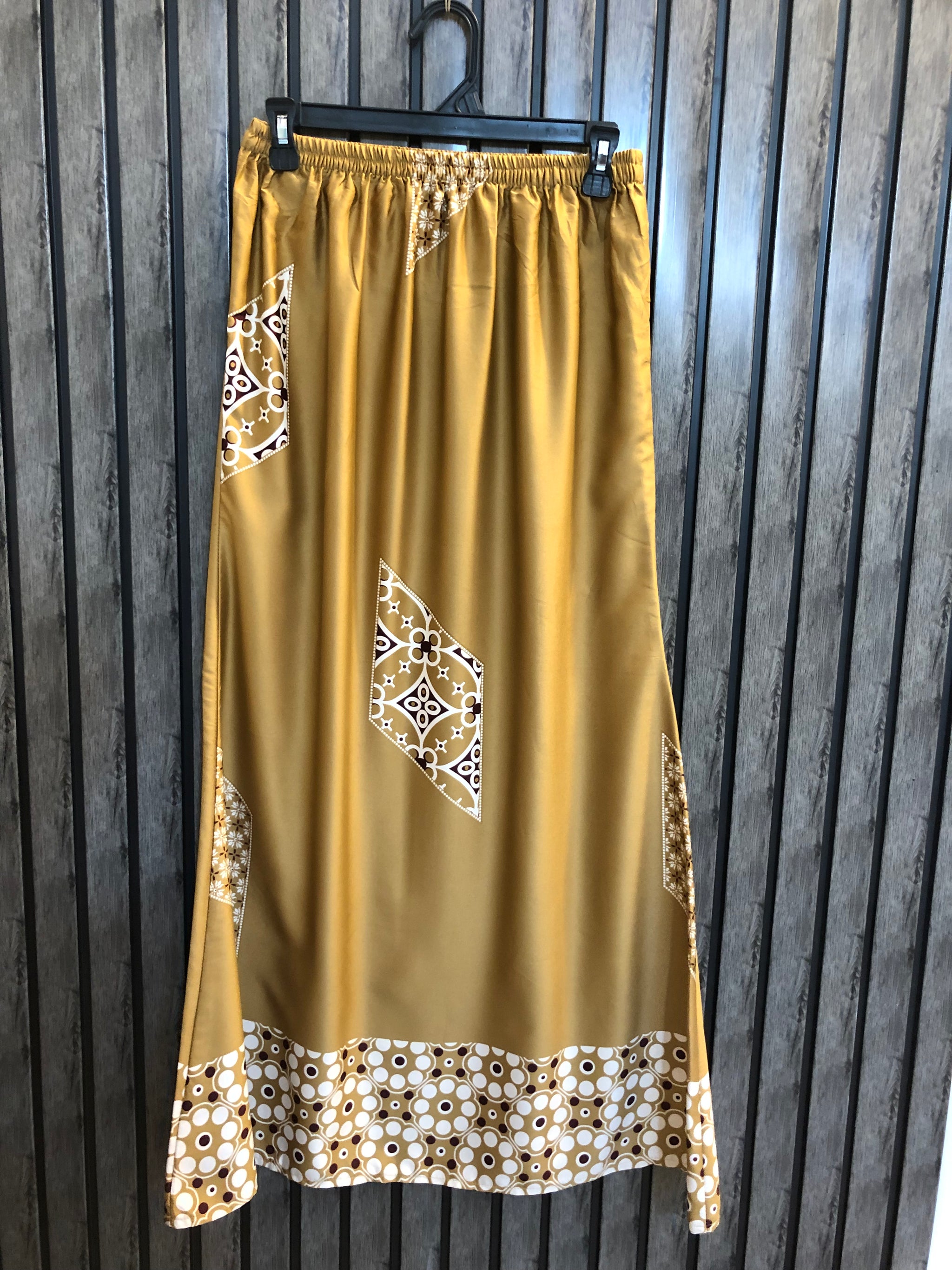 Waist 34  Length 38  Fabric Net Western Skirt Fashion Studio for Her