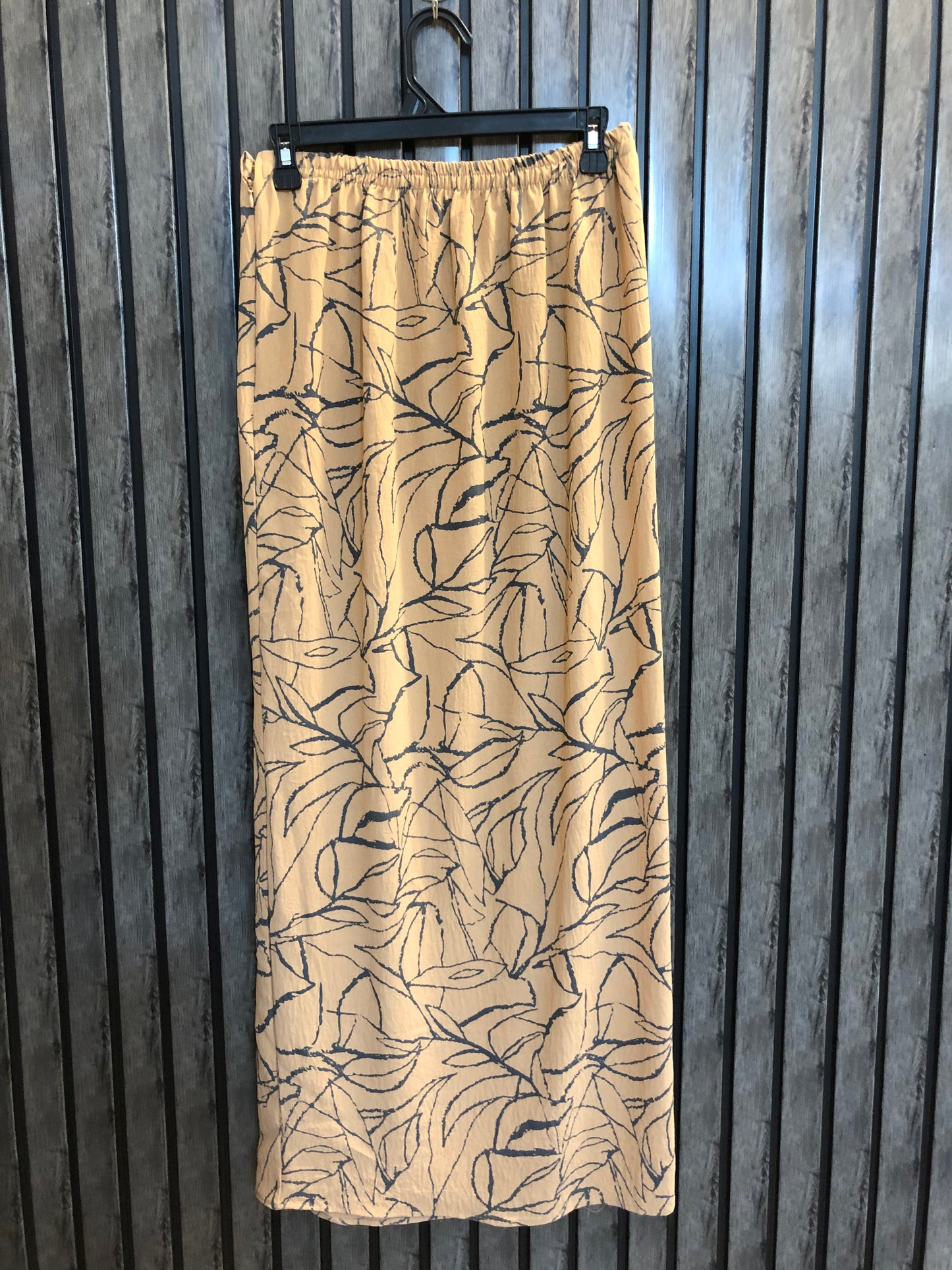 Waist 34  Length 39  Fabric Silk Redefining Western Skirts for Modern Queens