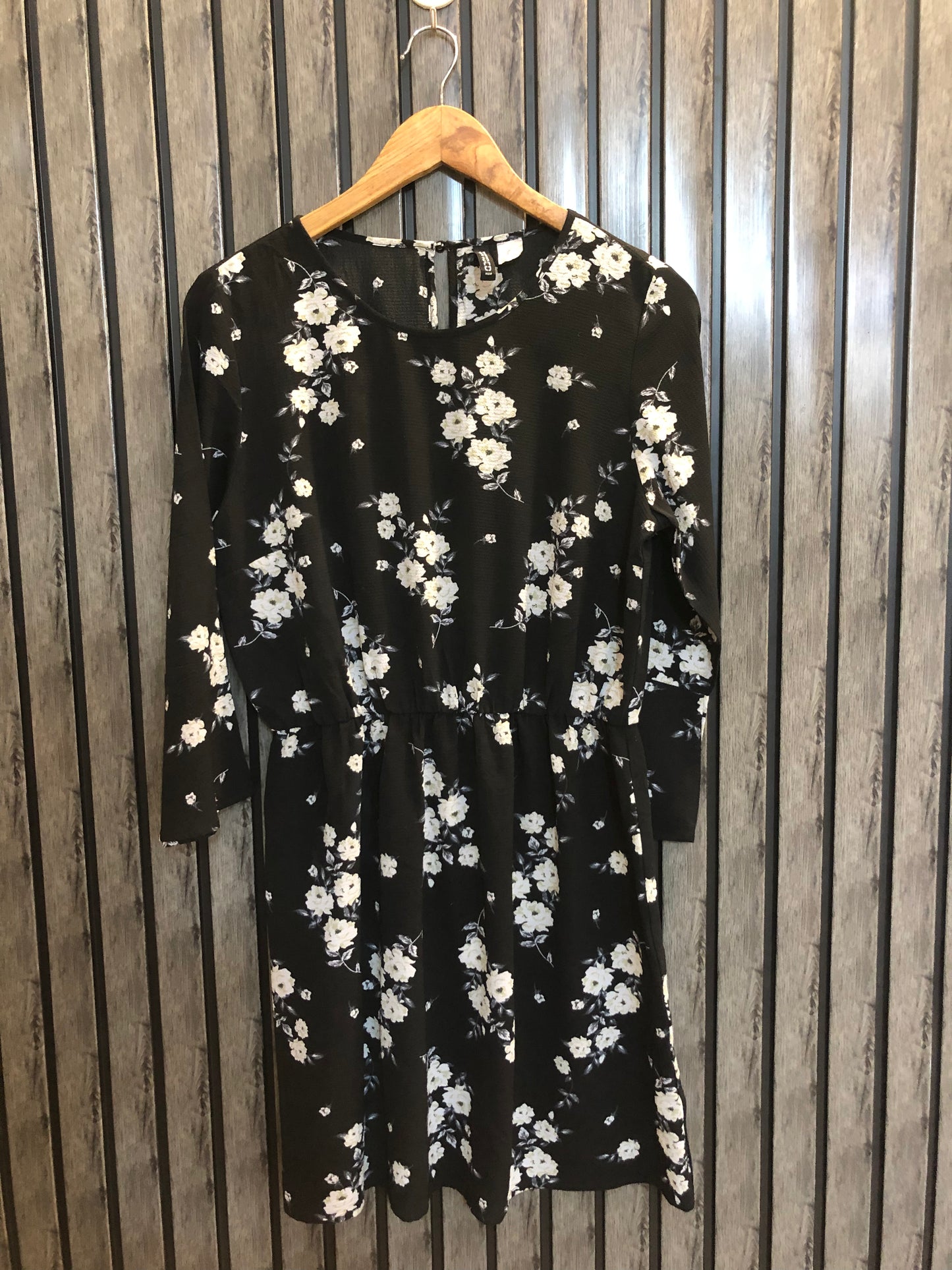 Chest 19  Length 34  Fabric Chiffon Western Fashion Long Tops Boutique