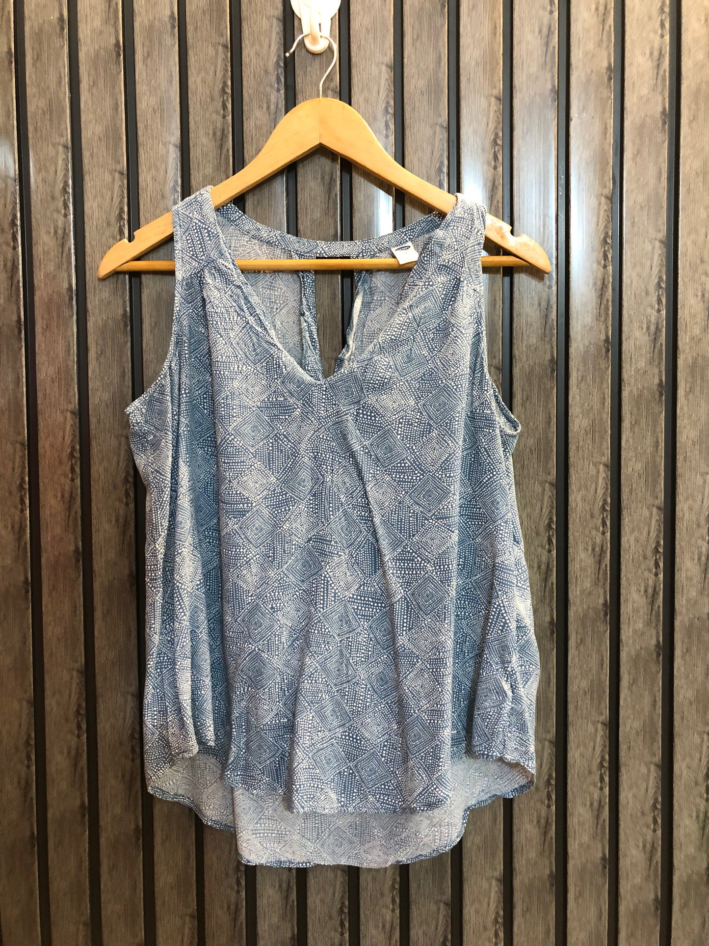 chest 19  lenght 21 to 24  fabric linen Elegant Sleeveless Western Shirt