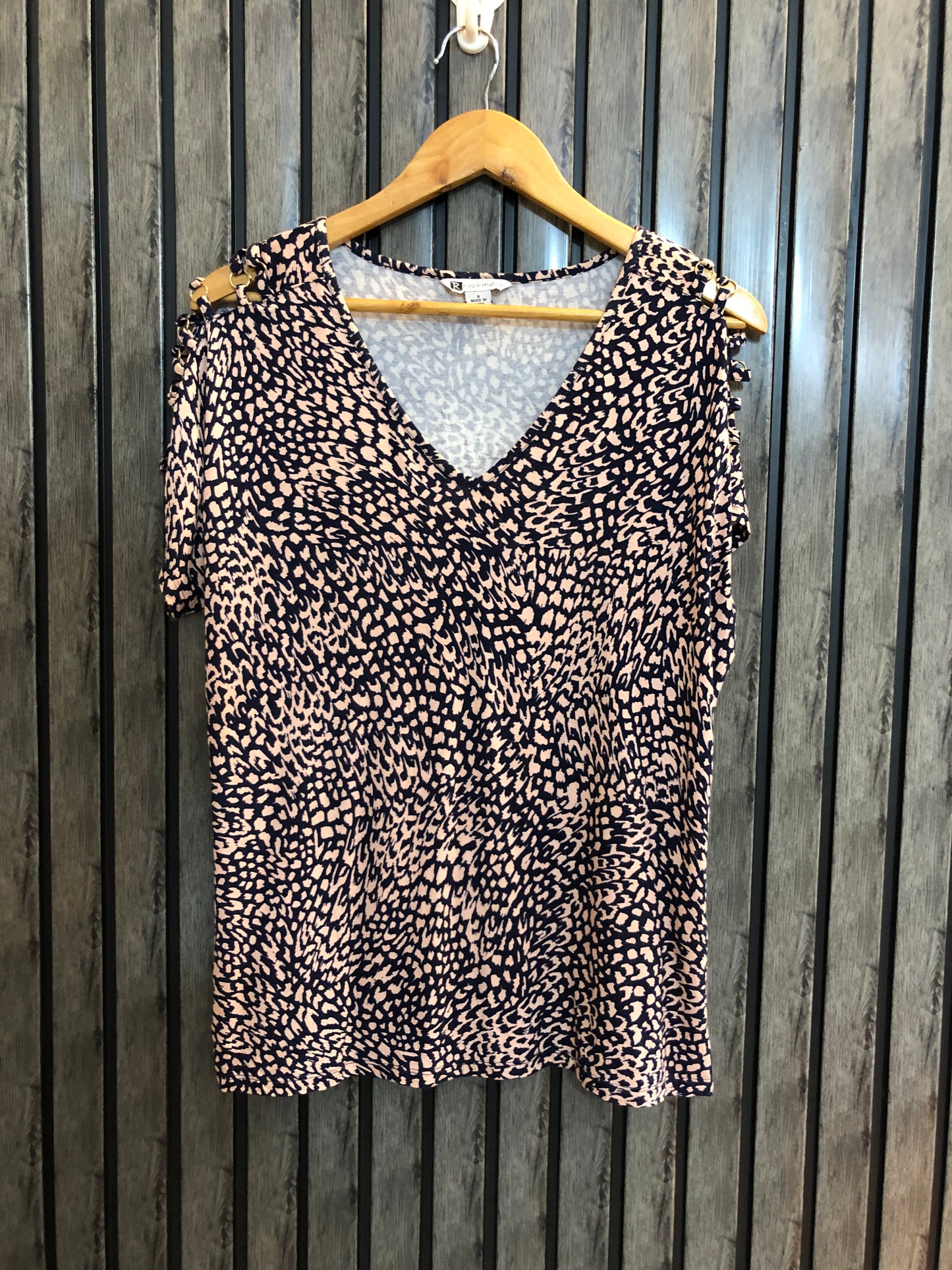 chest small to midium  baggy style  lenght 25 Stylish and Comfortable Western Wear T-Shirts