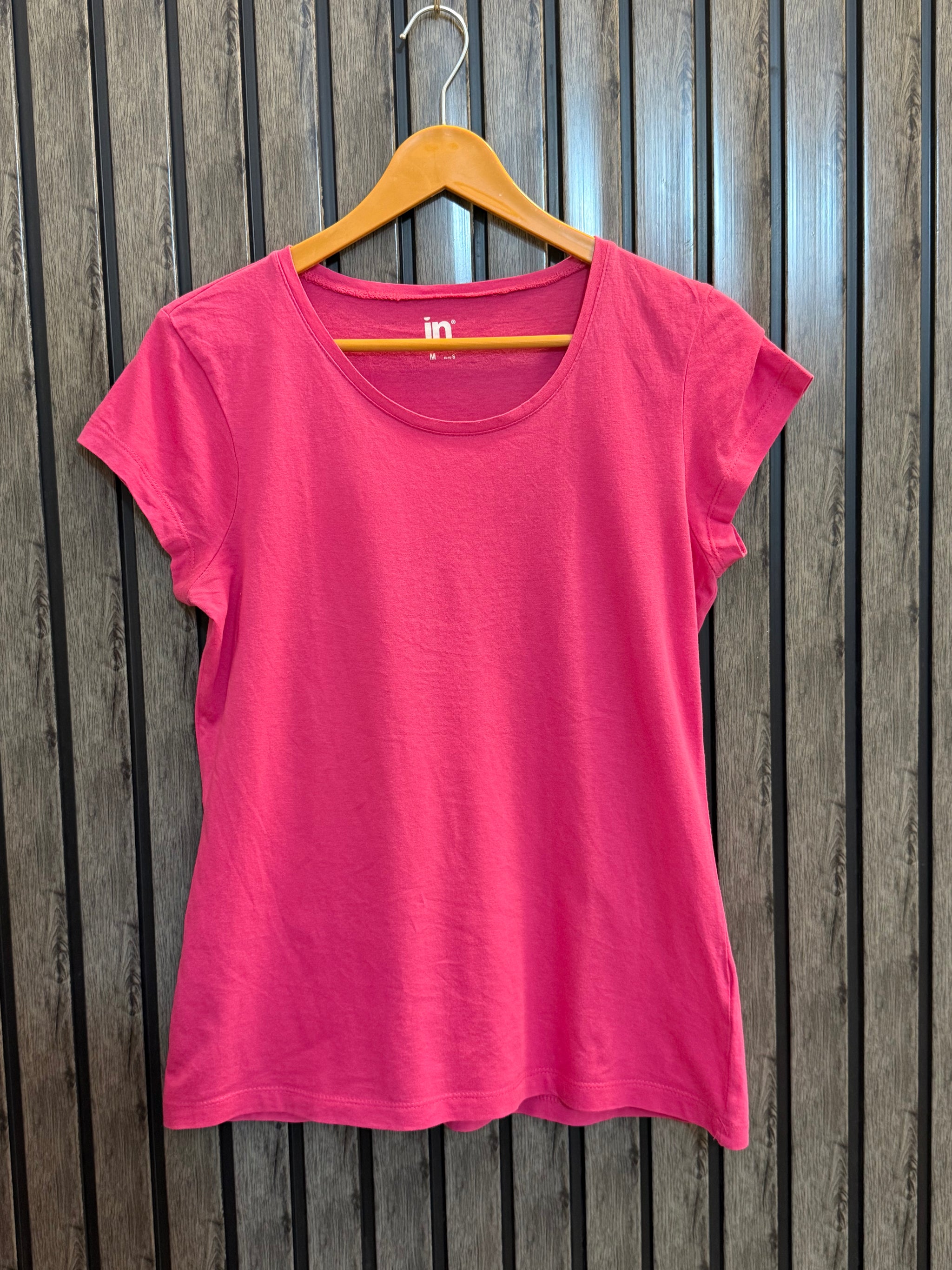 Chest 19  Length 23 Fashionable T-Shirt