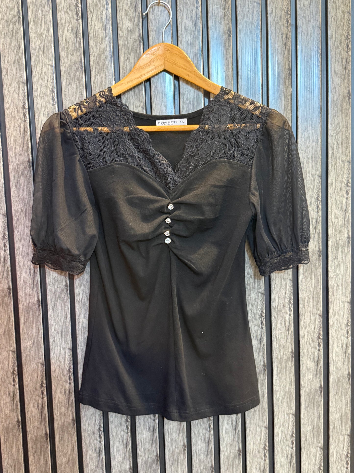 Chest 17  Length 22 Luxury Branded Women’s T-Shirt