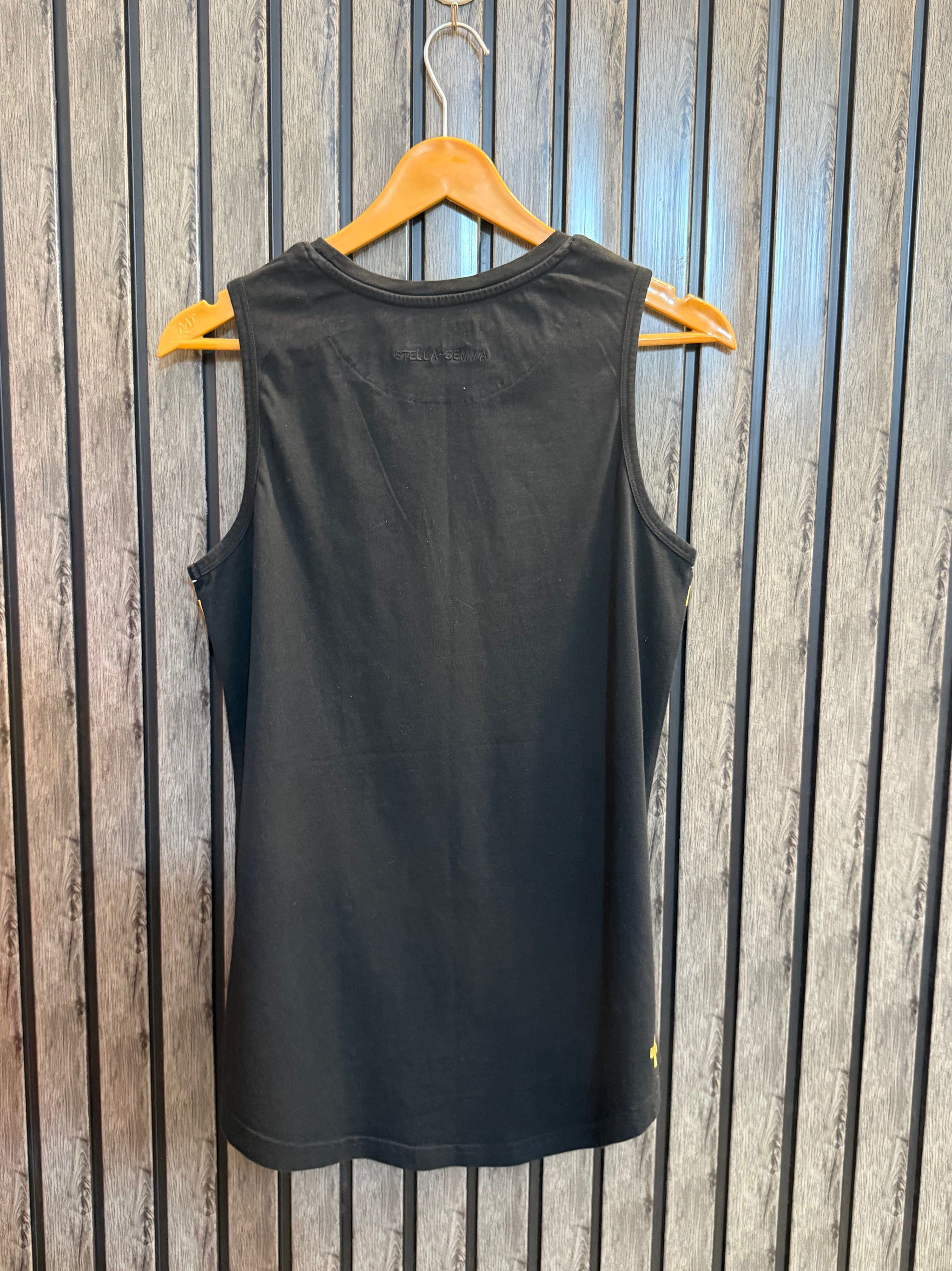 Chest 18  Length 25 To 27 Fashionista Favorite Casual Tee