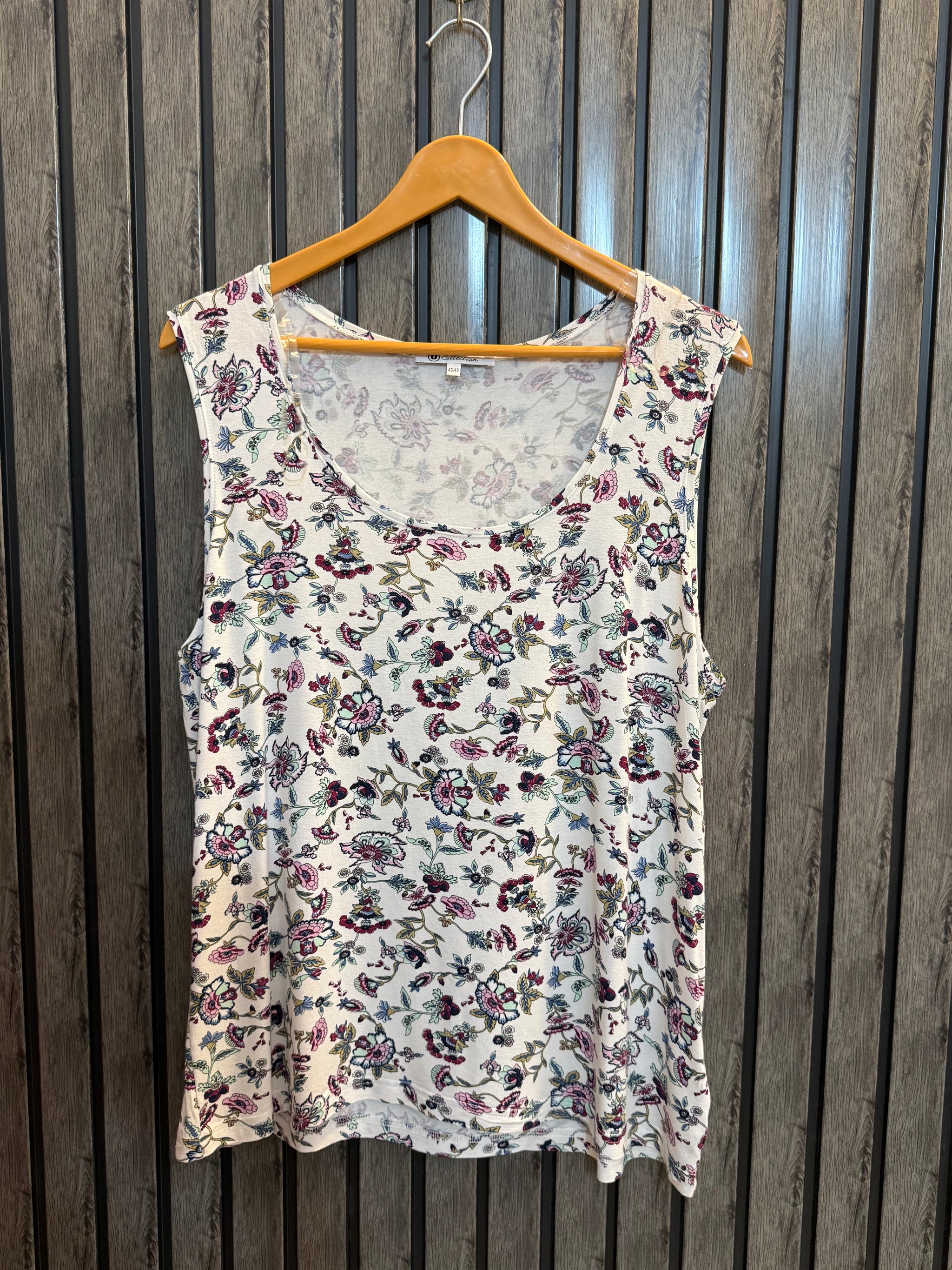 Chest 23  Length 25 Weekend Ready Casual T-Shirt