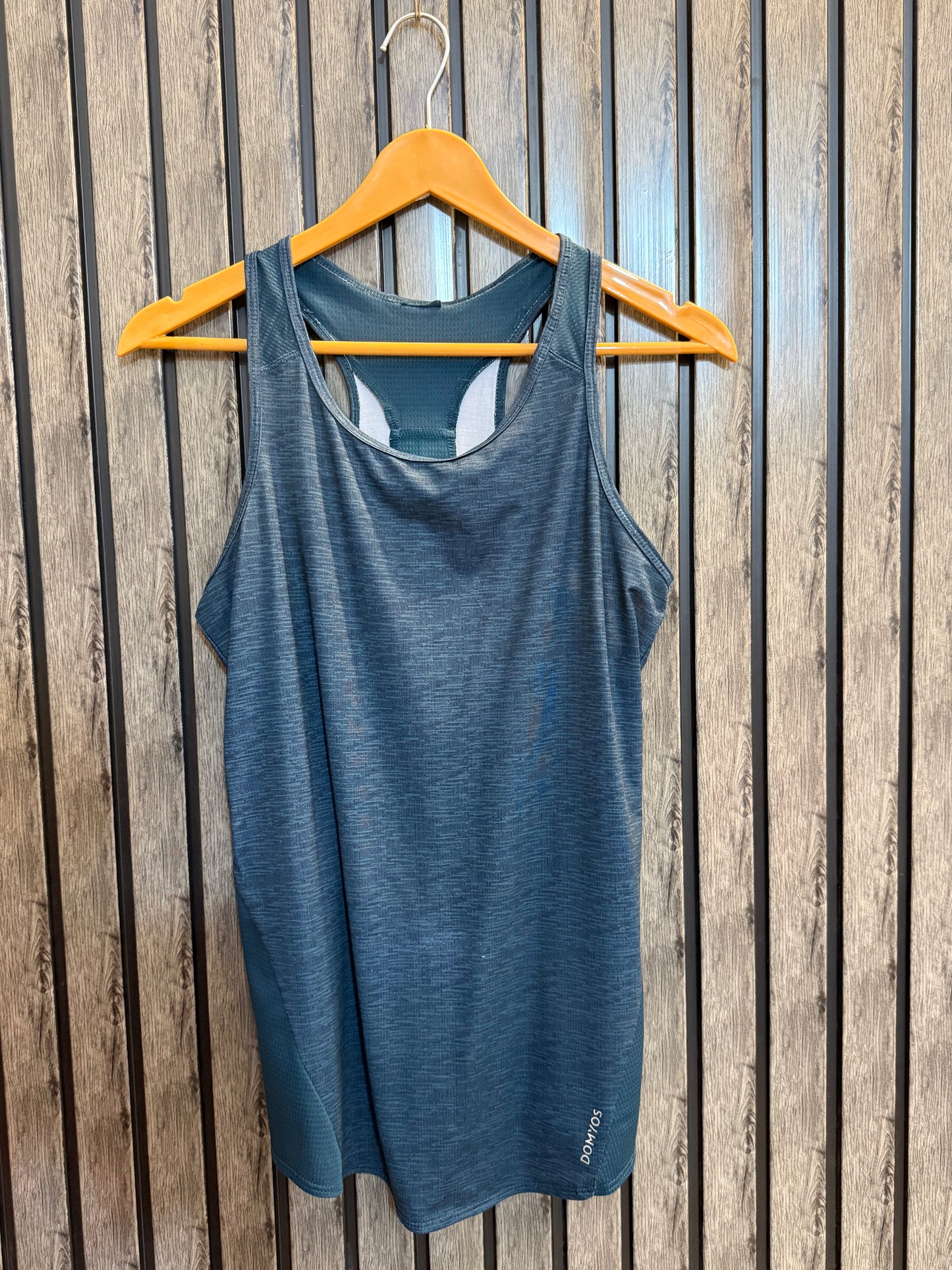Chest 18  Length 25 Fresh Drop Women’s Dry Fit
