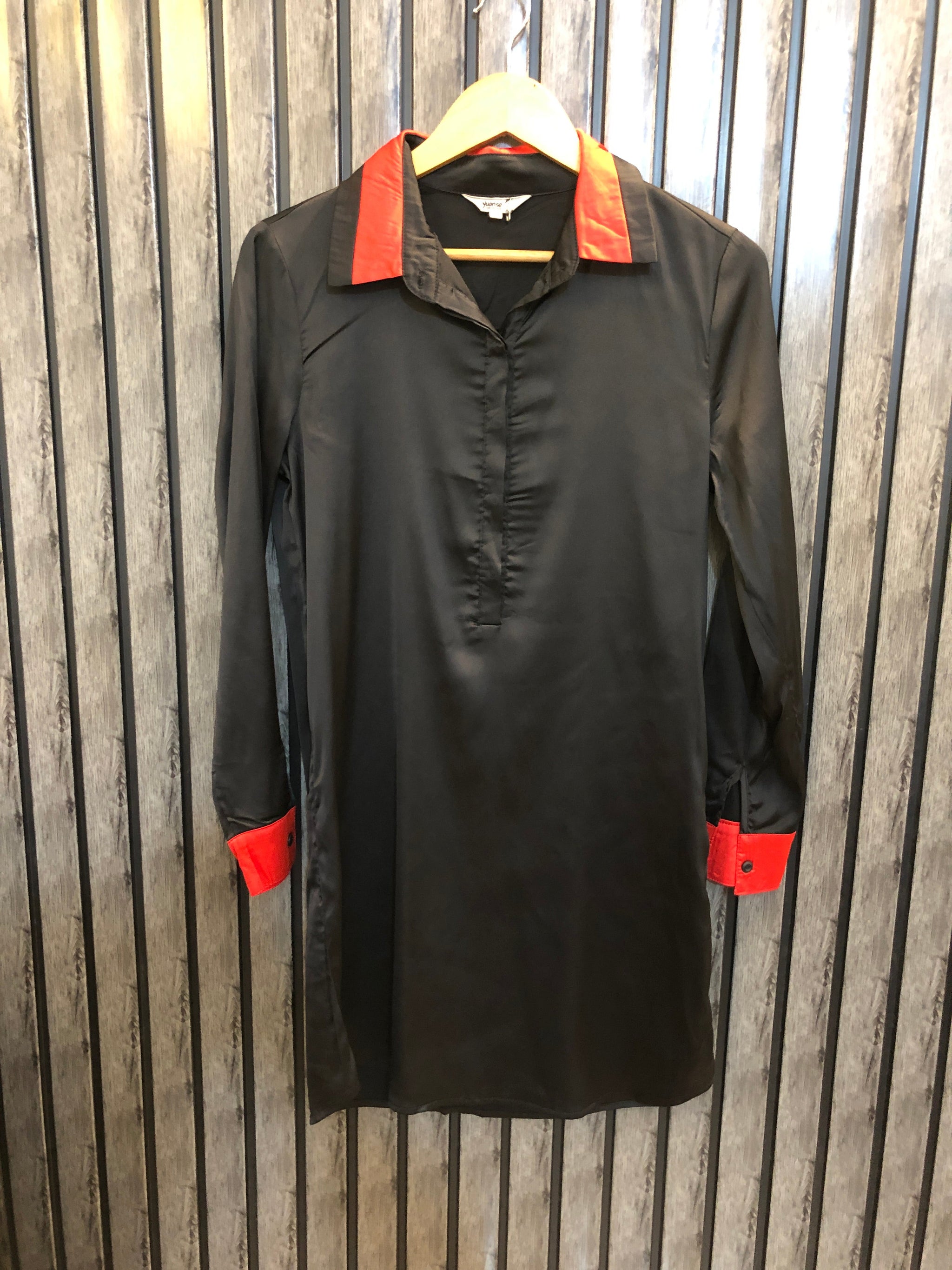 Chest 18  Length 33  Fabric Silk Luxury Western Brand Casual Long Top