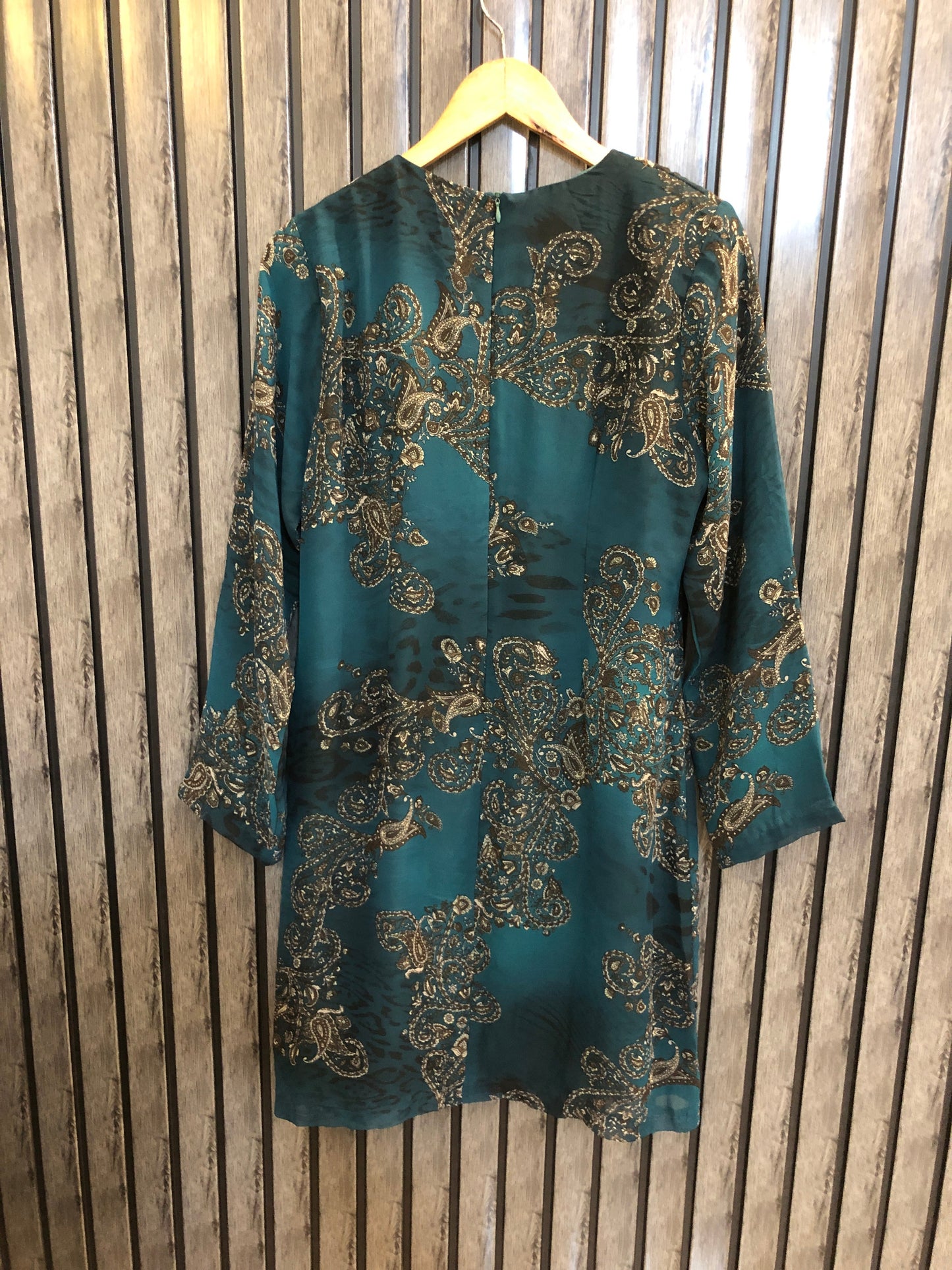 Chest 18.5  Length 36  Fabric Silk Smart Casual Branded Long Top for Women