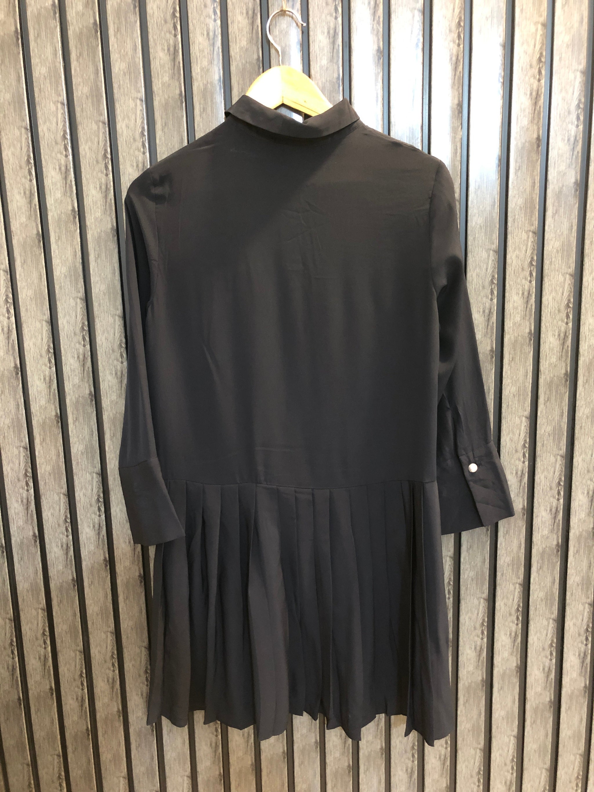 Chest 18  Length 33  Fabric Silk Street Style Western Branded Long Top