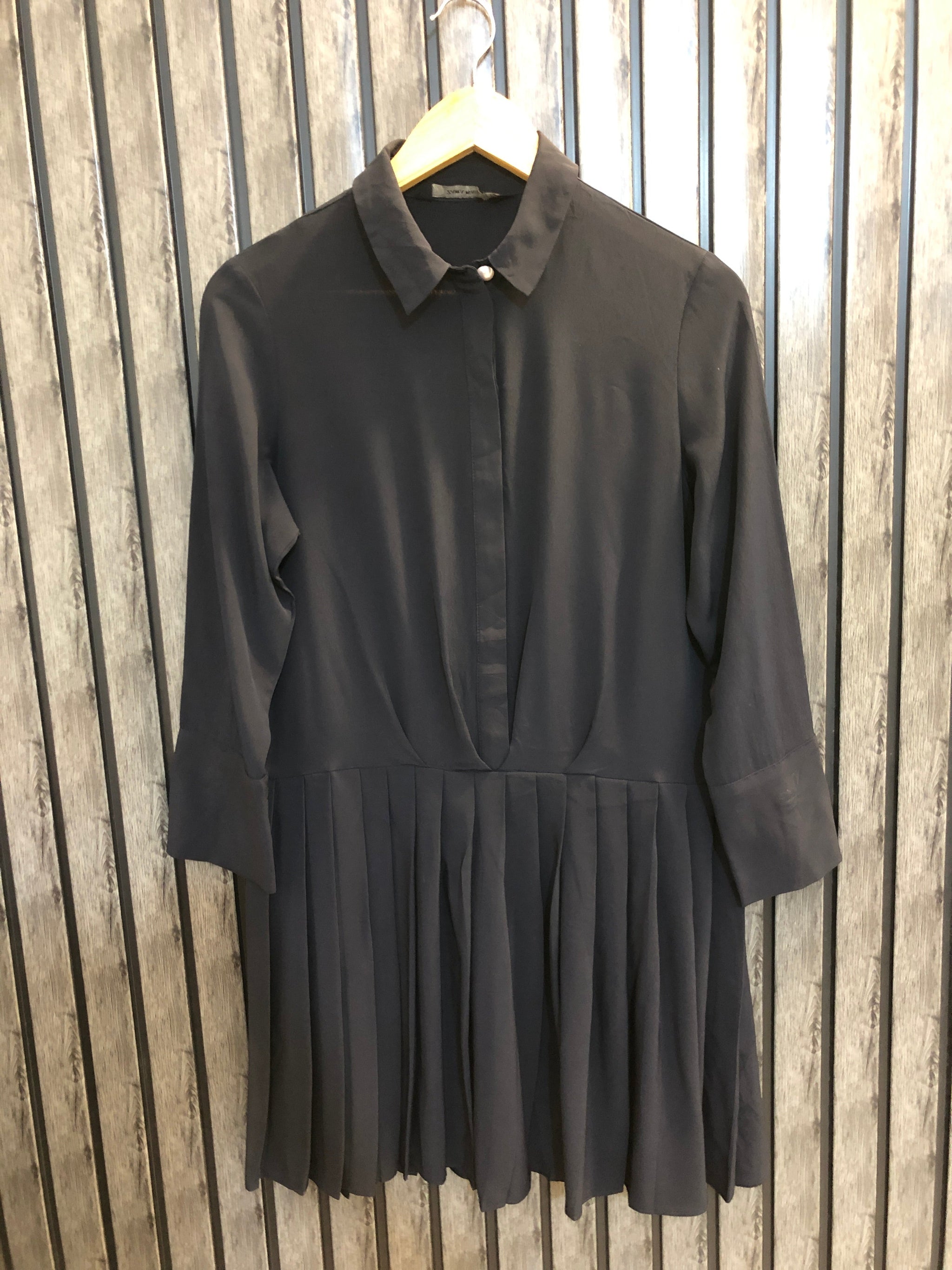 Chest 18  Length 33  Fabric Silk Street Style Western Branded Long Top