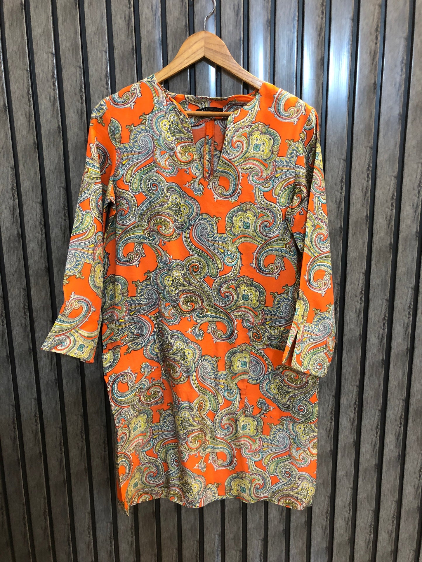 Chest 18  Length 37  Fabric Silk Trendy Look Imported Women Long Top