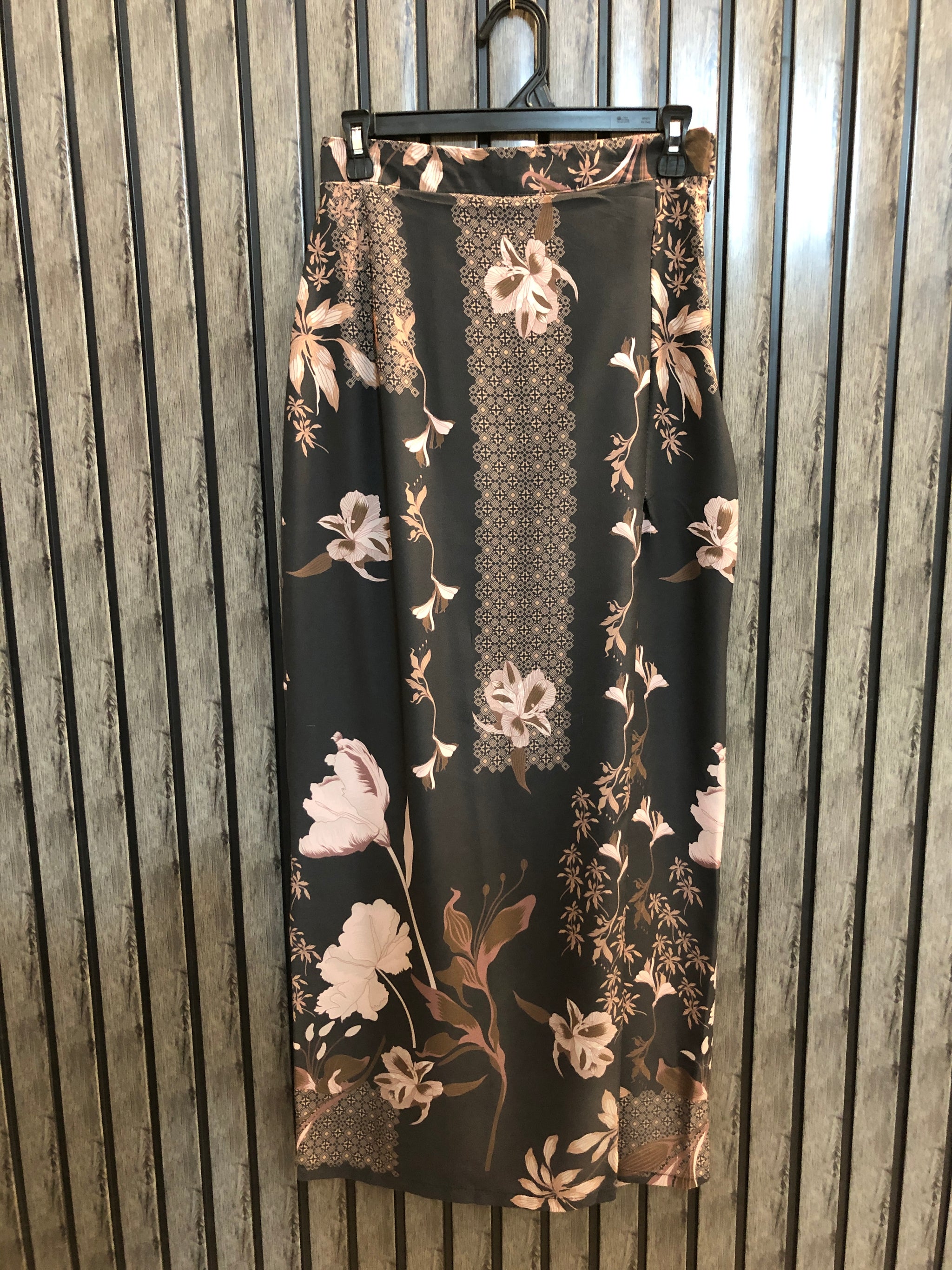 Waist 28  Length 40  Fabric Silk Premium Western Branded Denim Skirt for Women