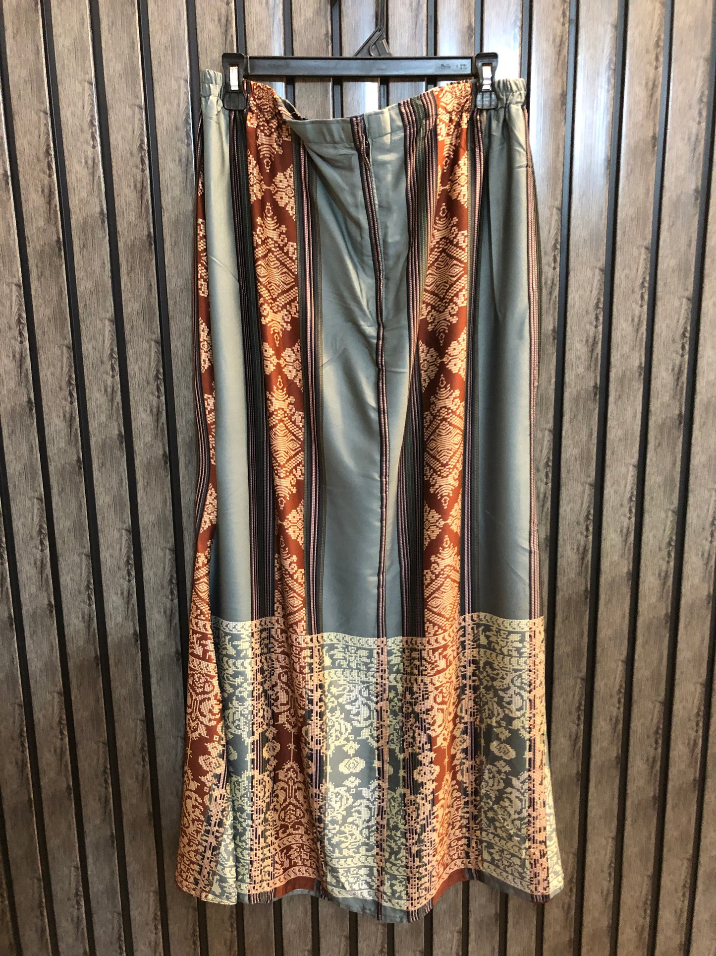 Waist 34   Length 40  Fabric Silk Fashion Forward Western Skirt for Ladies