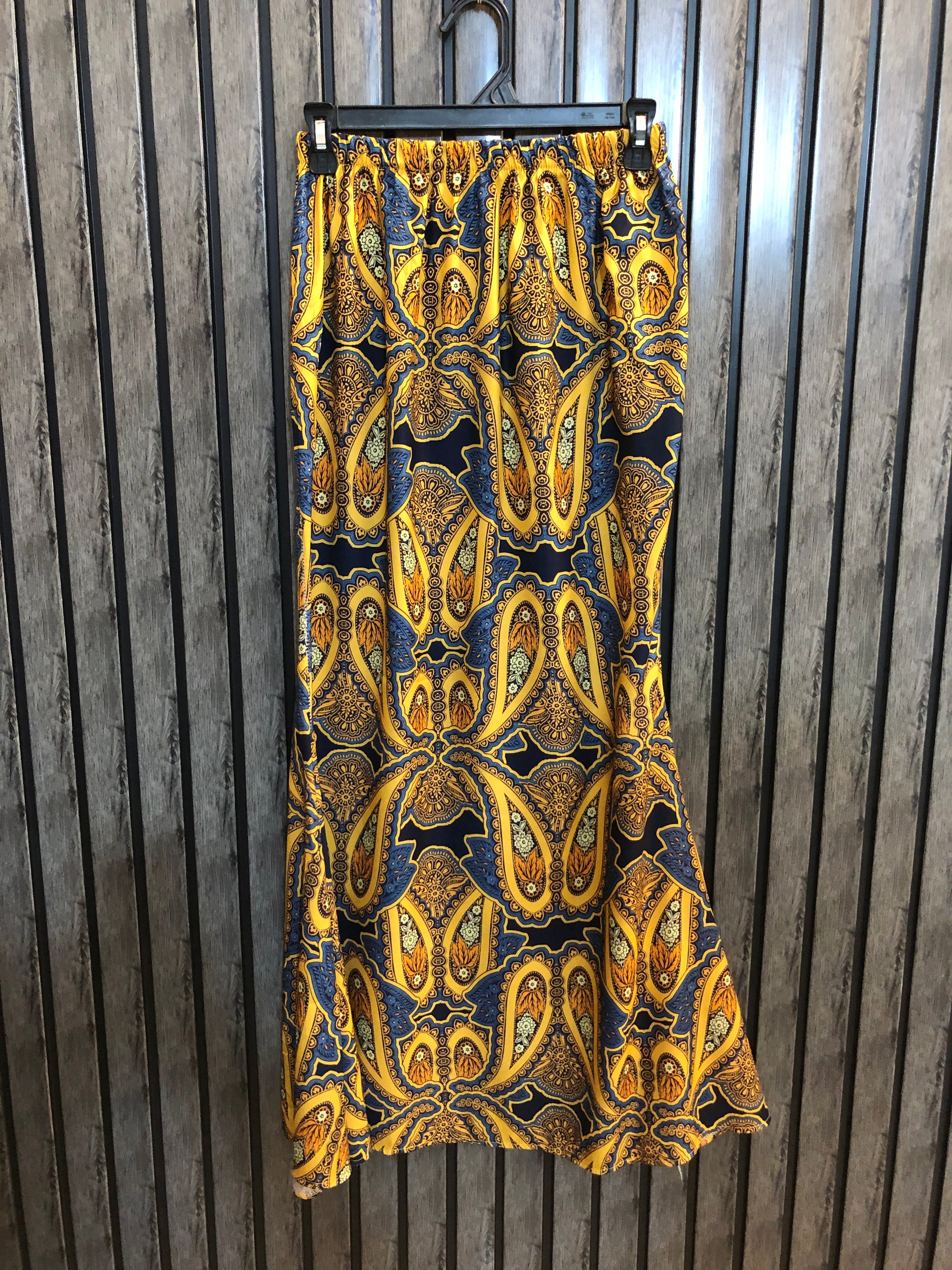 Waist 30   Length 39  Fabric Silk Minimal Style Western Branded Skirt