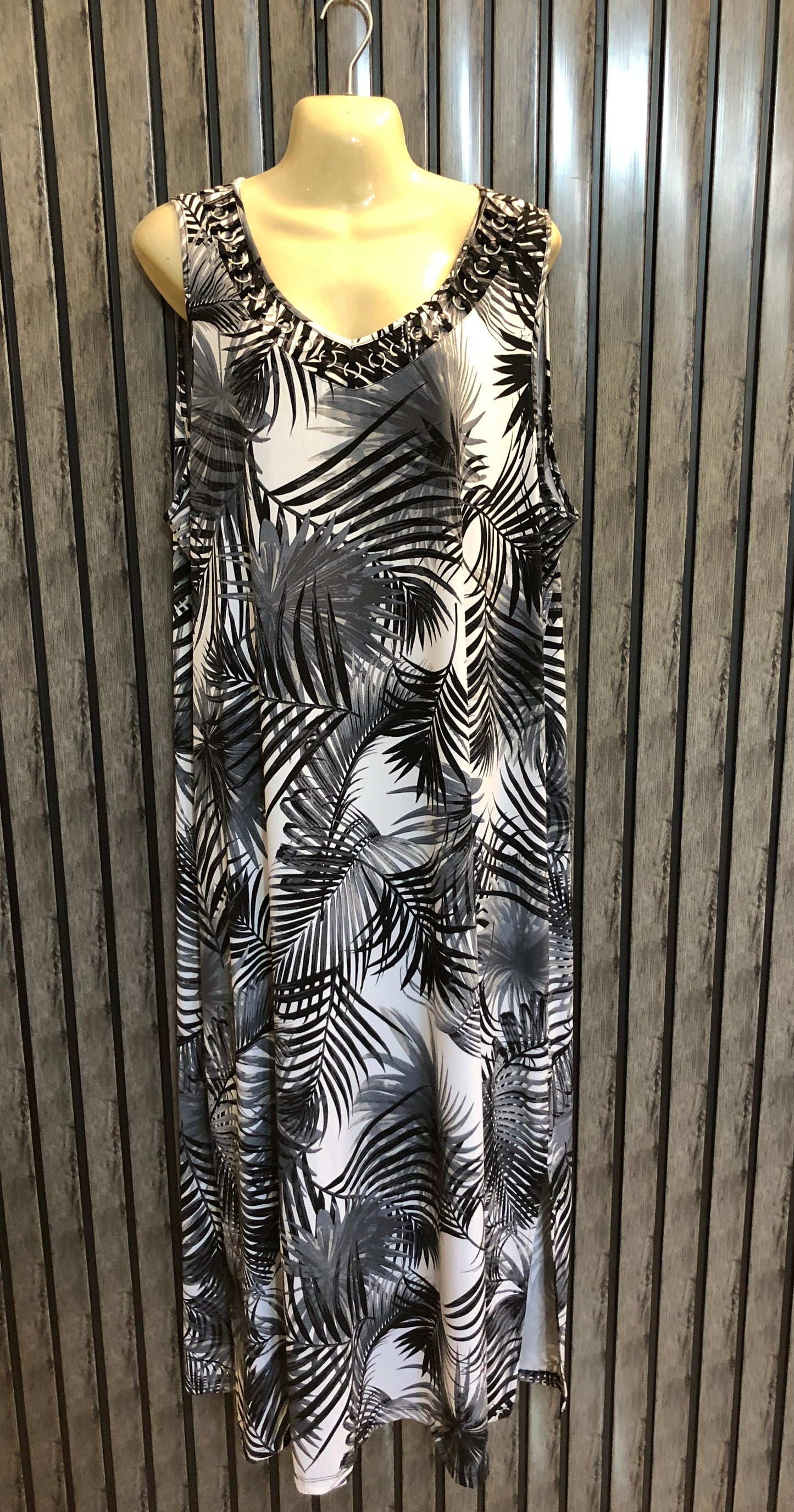 Chest 25  Length 53  Fabric Silk Jersey Sophisticated Western Long Maxi Outfit