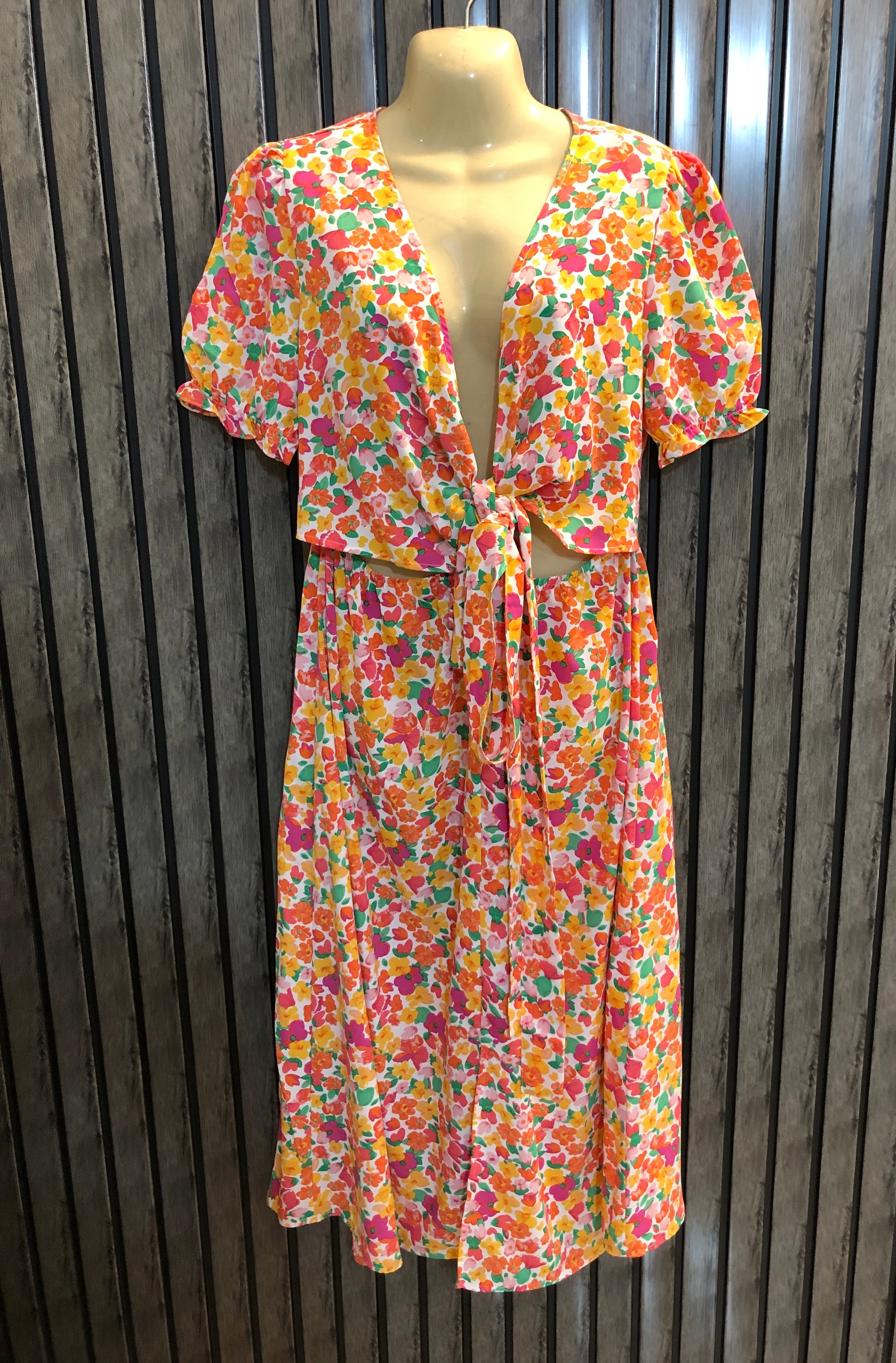 Chest Large Length 48  Fabric Silk Original Western Brand Elegant Maxi